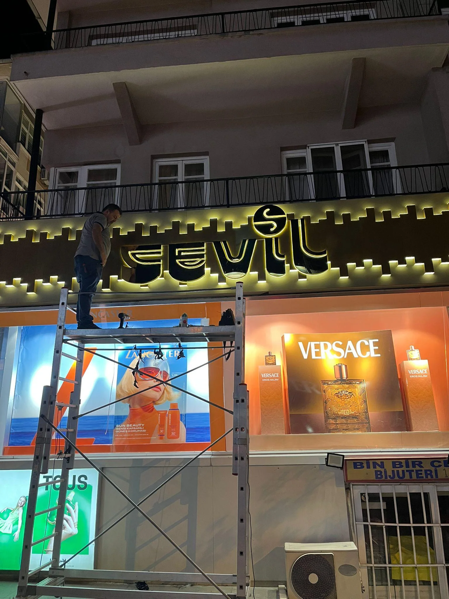 SEVİL PARFÜMERİ KOZYATAĞI